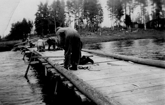 Sillan tekoa Alatypp�ss�